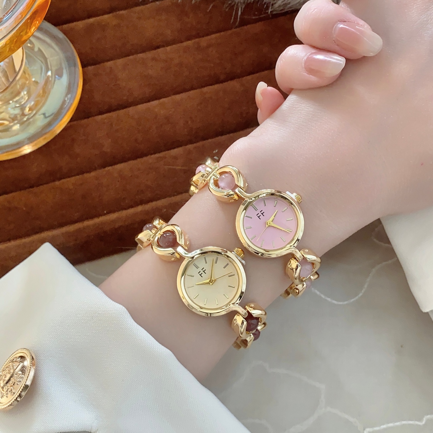 Elegant Round Watch for Women  - High Jewelry Watches review and price