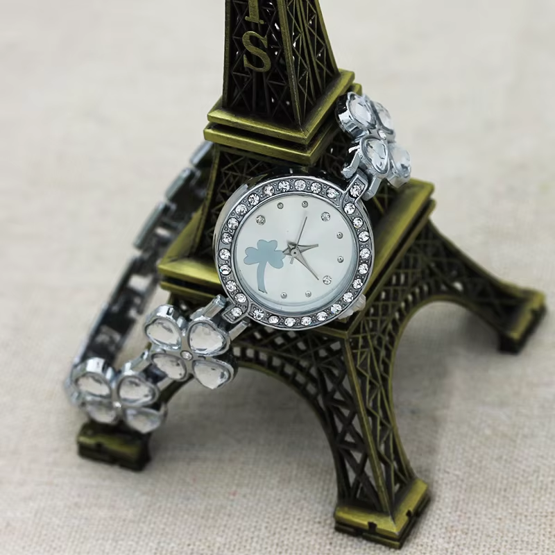Four-leaf clover creative pers - Jewels In Quartz Watches review and price
