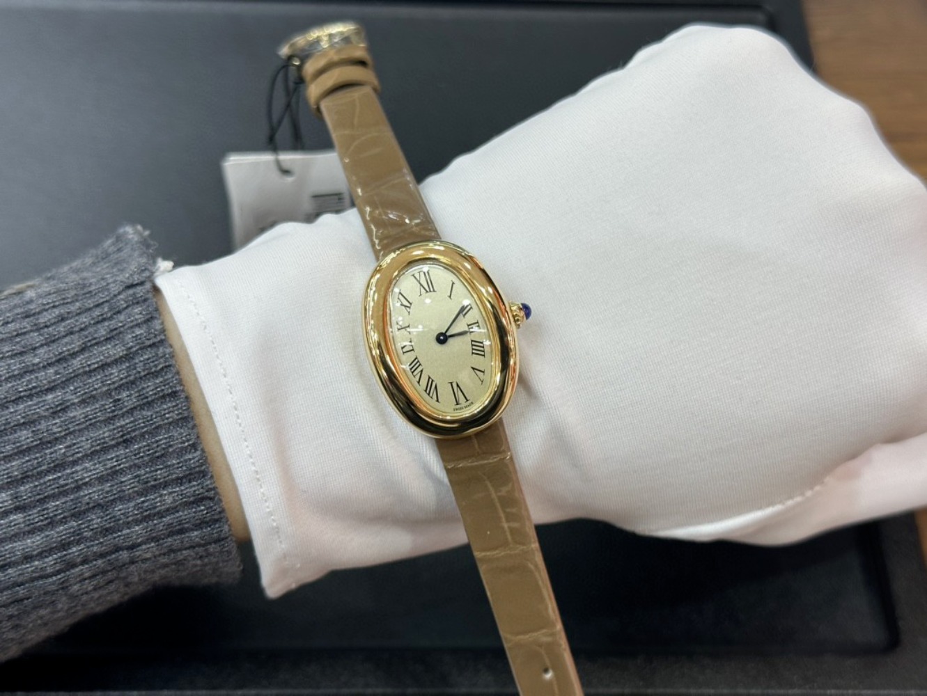 Watch Ladies Small Gold Watch  - Jewels In Quartz Watches review and price