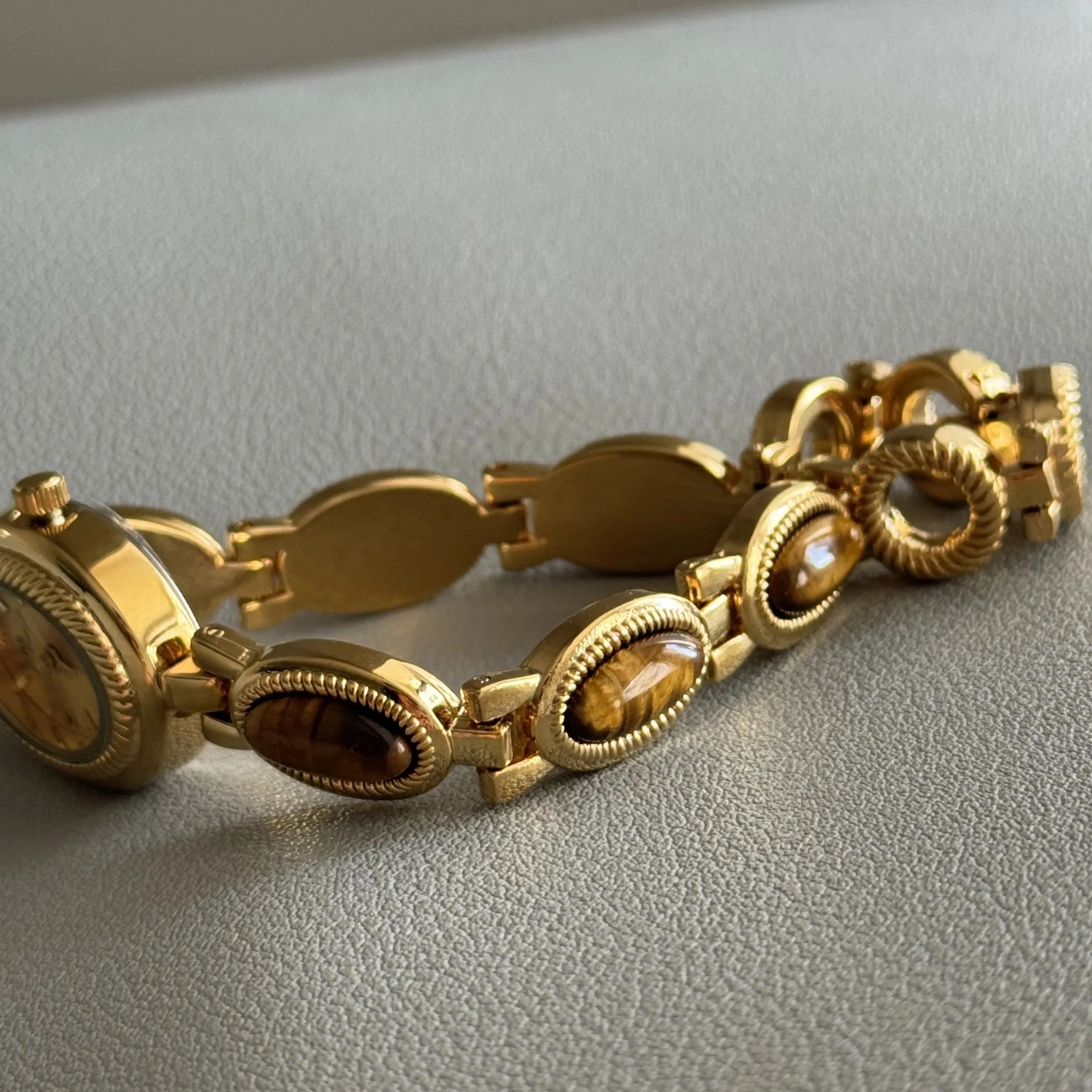 2026 Light Luxury Golden Women - Jewels In Quartz Watches review and price